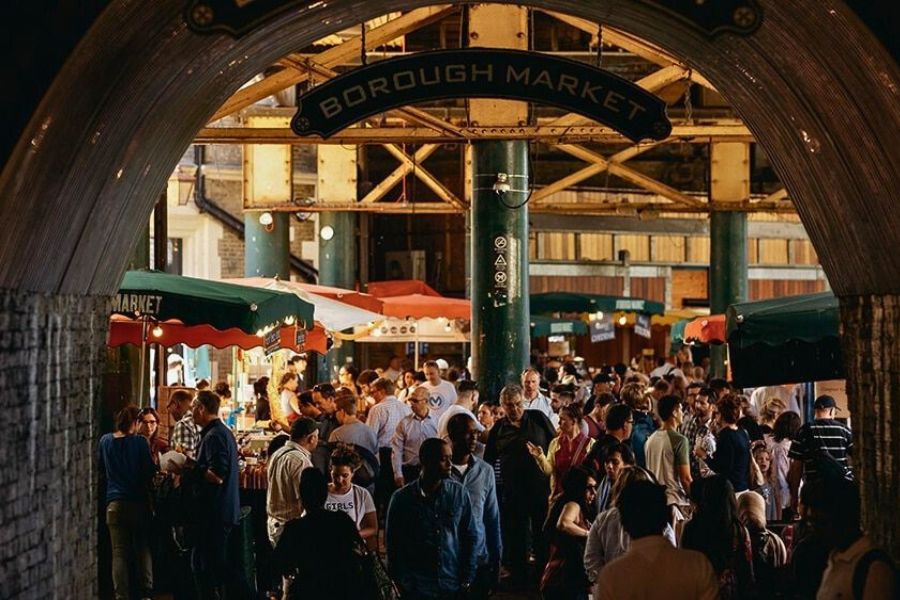 Boisterous Borough Market on a busy day