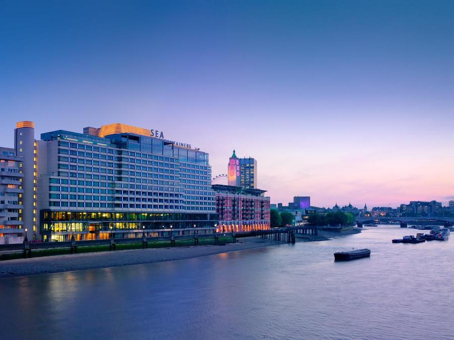 The Sea Containers is the best place to be if you wish to enjoy the New Years Eve fireworks from your hotel room.