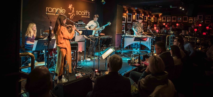 Top Romantic Things To Do In London - Go To a Jazz bar for date night