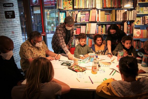 Unique Things To Do With Kids In London Best things to try in London with young kids - Gosh! Comics by Mauricio Molizane De Souza