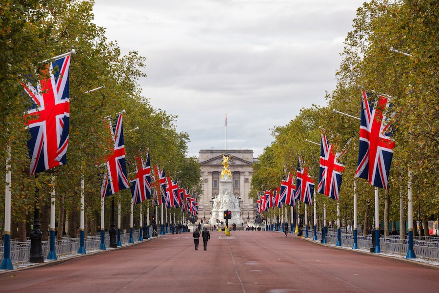 Things to do for The Queen's Jubilee Weekend - Get patriotic at The Platinum Pageant