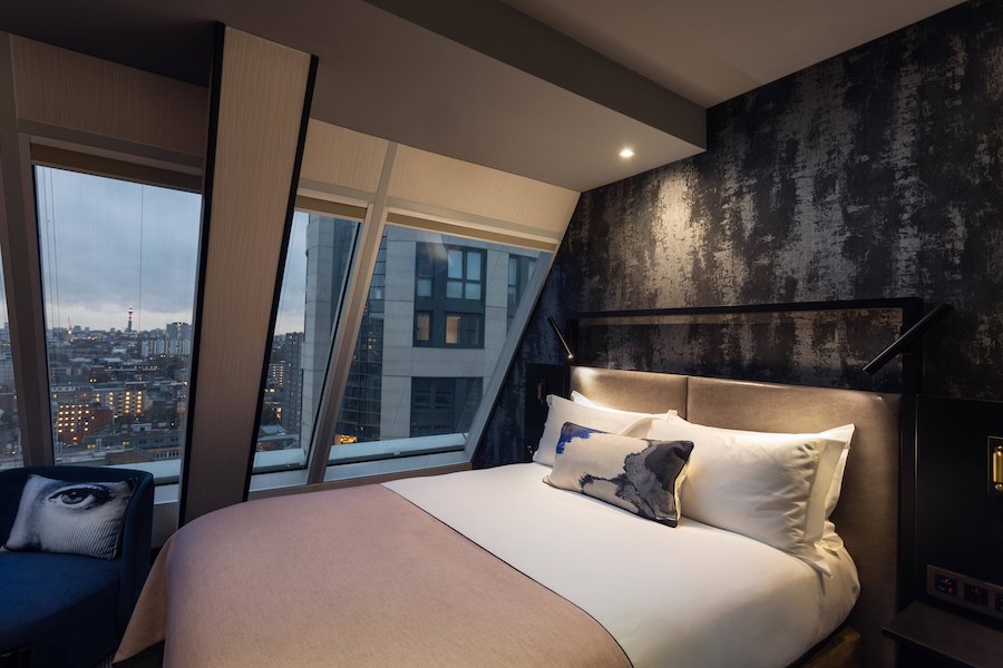 8 Great London Hotels with Adjoining Rooms
