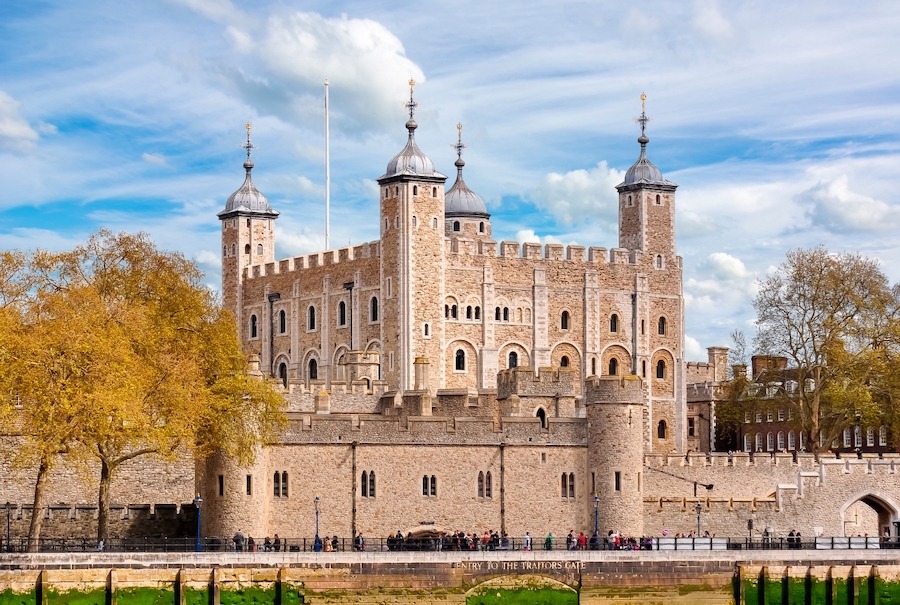 Discover architecture and history on this Tower of London tour.