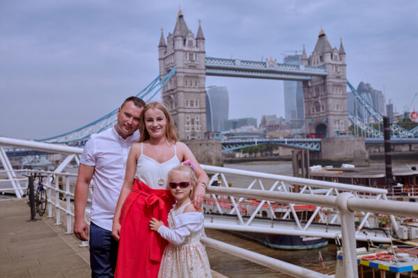 London Family Tower Bridge Photoshoot (5)