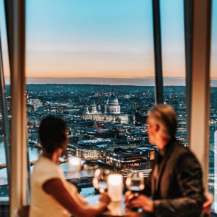 Top Romantic Things to Do in London (Even if it's Not Valentine's Day) - Romantic Bars to go to on a date