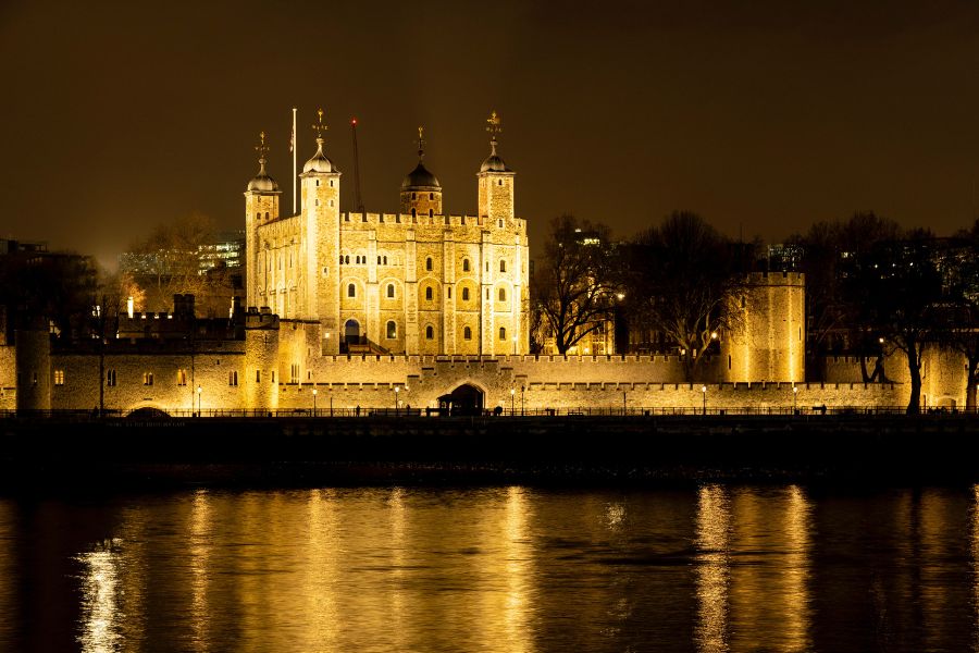 Tower of London looking spooky at night