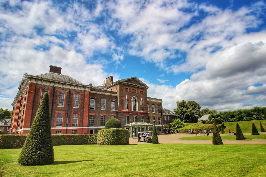 Explore more of the infamous Kensington Palace during one of the London tours for architecture lovers