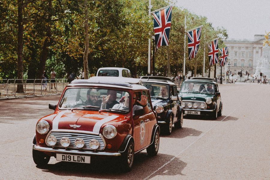 Explore London in the infamous mini cooper during one of the top private tours of London