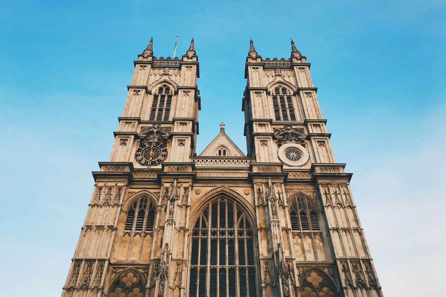 The Majestic Westminster Abbey ready to be explored with no hassle during one of the top private tours of London